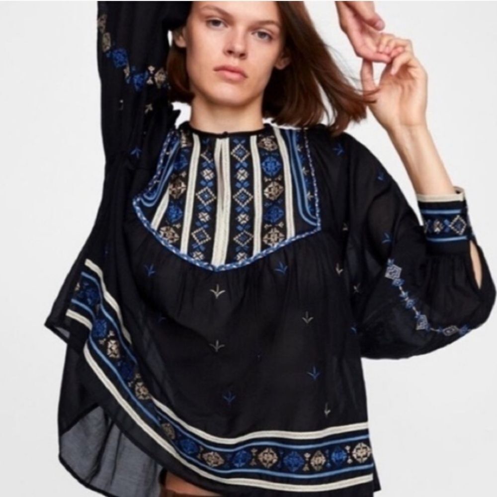 Zara Black Blue Contrast Embroidered Accents Long‎ Sleeve Boho Peasant Blouse M